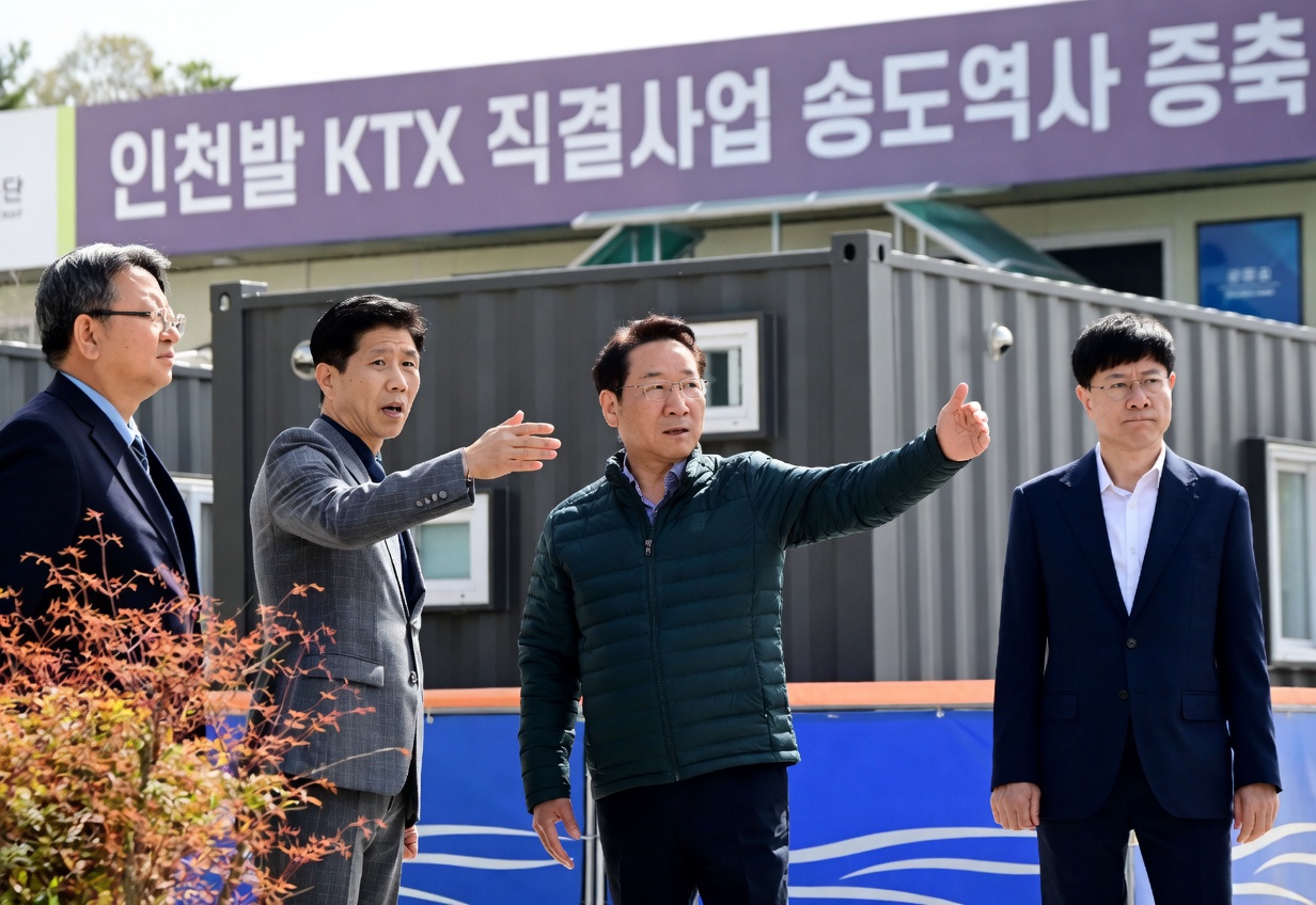 유정복 인천시장 “박찬대 의원, 인천발 KTX 공세는 자충수”… “지연 책임은 민선7기” 직격