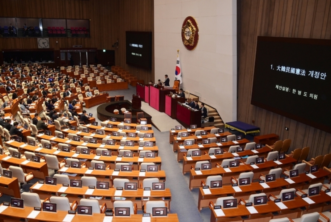 39년 만의 개헌 시도, 결국 무산…6·3 국민투표 철회